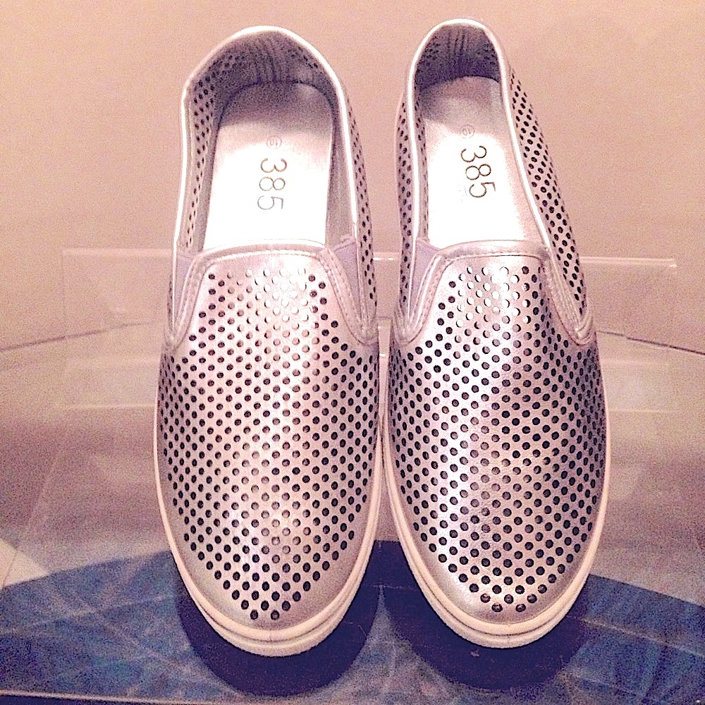 🗑385🗑 METALLIC MESH FAUX LEATHER SLIP ON FLAT SNEAKER SHOES EUC🪙